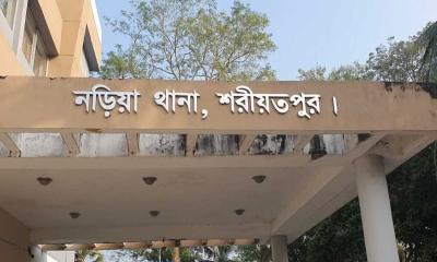 নড়িয়ায় বাড়িঘরে হামলা ও বোমা বিস্ফোরণ, গ্রেপ্তার আতঙ্কে পুরুষশূন্য এলাকা