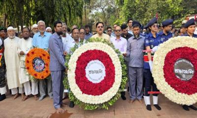 গণহত্যা দিবস উপলক্ষে মাগুরায় শহীদদের প্রতি শ্রদ্ধা নিবেদন