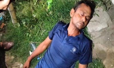 পুলিশ থেকে বাঁচতে ইয়াবা গিলে অচেতন মাদক কারবারি