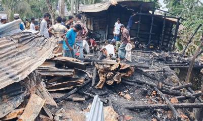 বাগেরহাটে অগ্নিকাণ্ডে ৬ দোকান ভস্মীভূত, ৩০ লাখ টাকার ক্ষতি