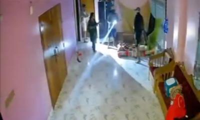আড়াইহাজারে মৎস্য ব্যবসায়ীর বাড়িতে দুর্ধর্ষ ডাকাতি