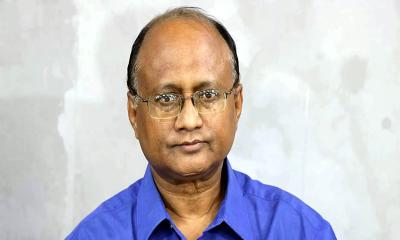 শেখ হাসিনা ও পরিবারের সদস্যদের ফেরাতে রেড নোটিশের উদ্যোগ