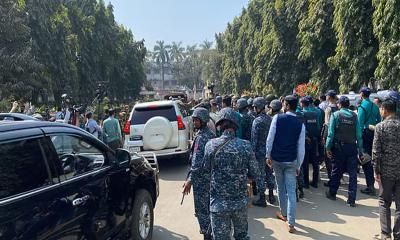 চট্টগ্রাম বন্দরে শ্রমিকদের মুখোমুখি নৌ উপদেষ্টা, ওয়ান টু ওয়ান কথা বলার আশ্বাস