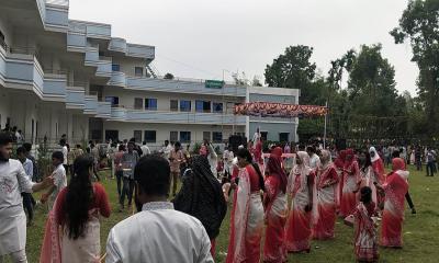 খাস হাসিল উচ্চ বিদ্যালয়ে বর্ণাঢ্য আয়োজনে বাংলা নববর্ষ উদযাপন