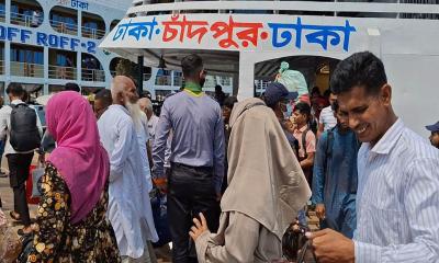 চরাঞ্চল থেকে হাসপাতালে আনার আগেই লঞ্চঘাটে সন্তান প্রসব