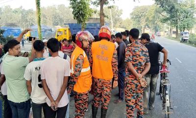 মেহেরপুরে বাসের ধাক্কায় পথচারী নিহত