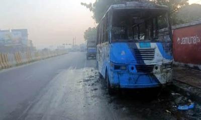 সিদ্ধিরগঞ্জে ঢাকা-চট্টগ্রাম মহাসড়কে যাত্রীবাহী বাসে আগুন 