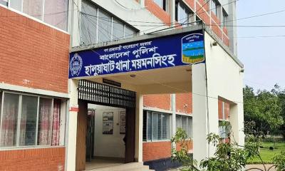 বাবা-মেয়ের গলাকাটা লাশ উদ্ধার, স্ত্রী মমেক হাসপাতালে