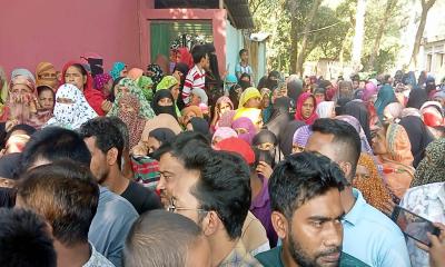 দুই সন্তানকে গলাকেটে হত্যার পর মায়ের আত্মহত্যা