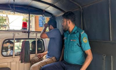 বরিশাল বিশ্ববিদ্যালয়ে বহিষ্কৃত পরীক্ষার্থীর হামলায় ৪ স্টাফ আহত, আটক ১
