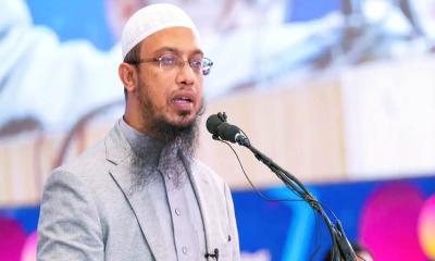 কী দেখে কাকে ভোট দেবেন, যে পরামর্শ দিলেন শায়খ আহমাদুল্লাহ