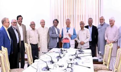 জুলাই সনদ বাস্তবায়নের উপায়ের সুপারিশ প্রধান উপদেষ্টার কাছে জমা