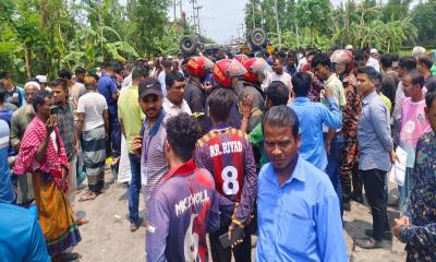 মুক্তাগাছায় ট্রাক-অটোরিকশা সংঘর্ষে ৩ নারী নিহত