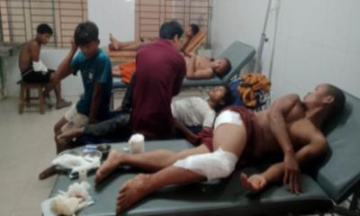 রাজস্থলীতে চাঁদের গাড়ি উল্টে ৬ শ্রমিক আহত, একজনের অবস্থা আশঙ্কাজনক