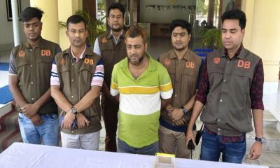 যশোরে ইয়াবাসহ মাদক ব্যবসায়ী আটক, মিলল সাড়ে ১৯ লাখ টাকা