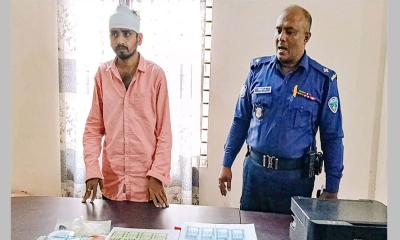 ফেনীতে জাল টাকা তৈরির সরঞ্জামসহ যুবক আটক
