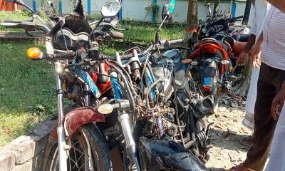 সালথায় মোটরসাইকেল মুখোমুখি সংঘর্ষে স্কুল শিক্ষক নিহত