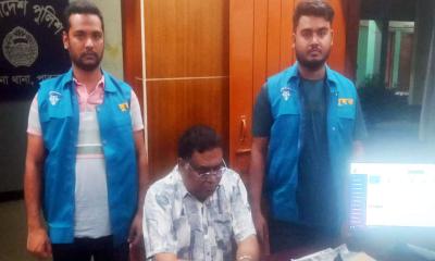 দুর্নীতির মামলায় শাহজাদপুরের পিআইও আবুল কালাম গ্রেপ্তার