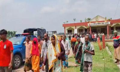 আলমডাঙ্গায় ৩ ইউনিয়ন পরিষদে হামলা ও ভাঙচুর