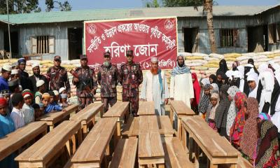 পবিত্র রমজানে এতিম ও মাদ্রাসা শিক্ষার্থীদের পাশে ছোট হরিনা ১২ বিজিবি