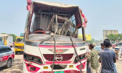 দৌলতদিয়ায় ডুবে যাওয়া সেই বাসের রেজিস্ট্রেশন স্থগিত করল বিআরটিএ