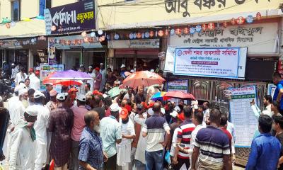 পরীক্ষা বন্ধ করে ব্যবসায়ী সমিতির ভোট, ফেনীতে সমালোচনার ঝড়