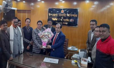 শিবগঞ্জে নবাগত উপজেলা প্রকৌশলী সিহাদুল ইসলামকে সংবর্ধনা