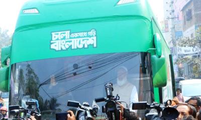 বাসে নির্বাচনী প্রচারণা শুরু করলেন জামায়াত আমির