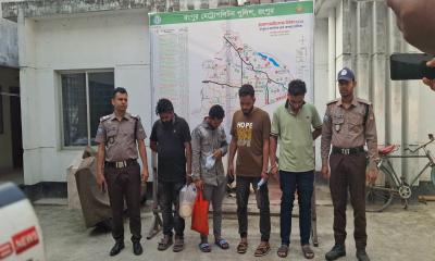 রংপুরে মোটরসাইকেল আটকে চাঁদা দাবি, গ্রেপ্তার ৪