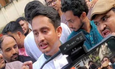 বগুড়ায় সারজিস আলমের সভাস্থলে ককটেল হামলা 