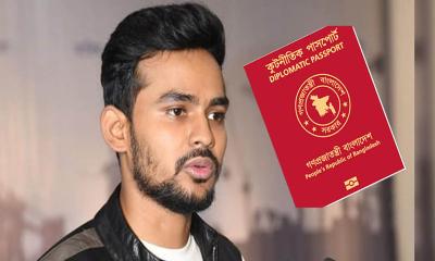 কূটনৈতিক পাসপোর্ট জমা দিয়েছেন উপদেষ্টা আসিফ মাহমুদ