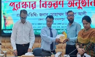 জাতীয় শিক্ষা সপ্তাহে জামালপুর জেলায় শ্রেষ্ঠ কারিগরি শিক্ষক নাসির উদ্দিন