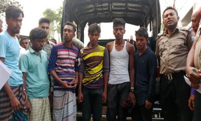 কালাইয়ে পরিত্যক্ত স্কুল কক্ষে মাদক সেবন, আটক ৬