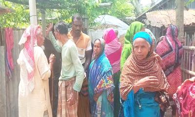 গাংনীতে বিদ্যুৎস্পৃষ্টে দিনমজুরের মৃত্যু, বাঁচাতে গিয়ে নারী আহত