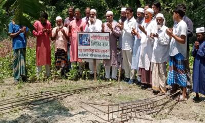 বরিশালে পল্লী ক্লিনিকের ভিত্তিপ্রস্তর স্থাপন, স্বাস্থ্যসেবা পাবেন কয়েক গ্রামের মানুষ