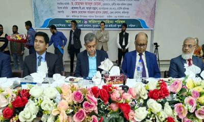 ‎শিক্ষা কেন্দ্রগুলিকে রাজনীতিমুক্ত রাখতে হবে