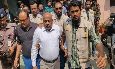 বরিশালে আইনজীবী সমিতির সভাপতি গ্রেপ্তার