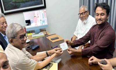 বিএনপির সদস্যপদ সংগ্রহ করলেন মুগ্ধর ভাই স্নিগ্ধ