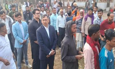 নির্দিষ্ট একটি দল অতি উচ্চাভিলাষী ও অনৈতিক