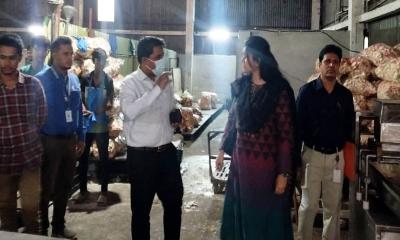 শিবপুরের অপ্সরা ফুডসকে ১ লাখ টাকা জরিমানা