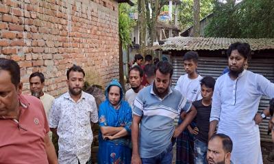 চাঁদপুর সুদের টাকা নিয়ে গৃহবধুকে আগুনে পুড়িয়ে হত্যাচেষ্টা, অভিযুক্ত গ্রেপ্তার