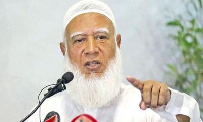 সরকারি দলের কথায় মনে হয় তেলের ওপর ভাসছে দেশ