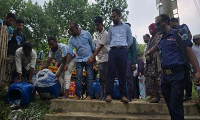 ভাঙ্গুড়ায় ভেজাল দুধ তৈরির উপকরণ জব্দ