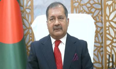 মালিকপক্ষও গণমাধ্যমের কার্যকারিতা বিনষ্ট করছে