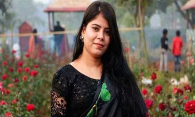 রাজধানীতে দিনে-দুপুরে ছিনতাইকারীর টানে রিকশা থেকে পড়ে গৃহবধূ নিহত
