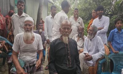 মাকে মারধরের পর প্রতিবাদ করায় চাচাতো ভাইকে কুপিয়ে জখম