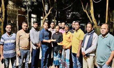 সোনাগাজীতে নিহত দুই নির্মাণশ্রমিকের পরিবারের পাশে পরিবেশ মন্ত্রী