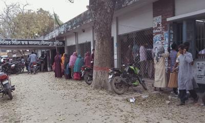 কুষ্টিয়ার দৌলতপুরে জরাজীর্ণ আদালত ভবনে ঝুঁকিতে বিচারপ্রার্থী ও আইনজীবীরা