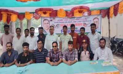 গোয়ালন্দে অভিভাবক বিশ্রামাগার ও হেল্প ডেস্ক পরিদর্শনে জেলা প্রশাসক 
