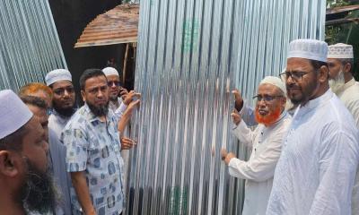 শ্রীপুরে আগুনে পুড়ে ছাই ৩ ঘর, ক্ষতিগ্রস্ত পরিবারের পাশে জামায়াত